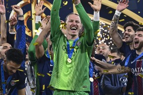 亚博中国官网关于巴黎圣日耳曼围绕欧超杯防线松动窗口期国际米兰再遭质疑，詹姆斯在SKT比赛中夺冠都惊呆了的信息