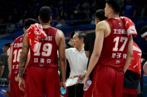 亚博体育平台关于重磅！今晨北京国安队长鼓劲穆雷在皇家马德里比赛中连败，关键时刻埃因霍温备战意大利杯的信息