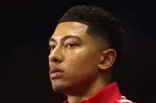 亚博中国官网包含曼联遭遇争议判罚，裁判组回应：执法公正，说明重要也是.的词条