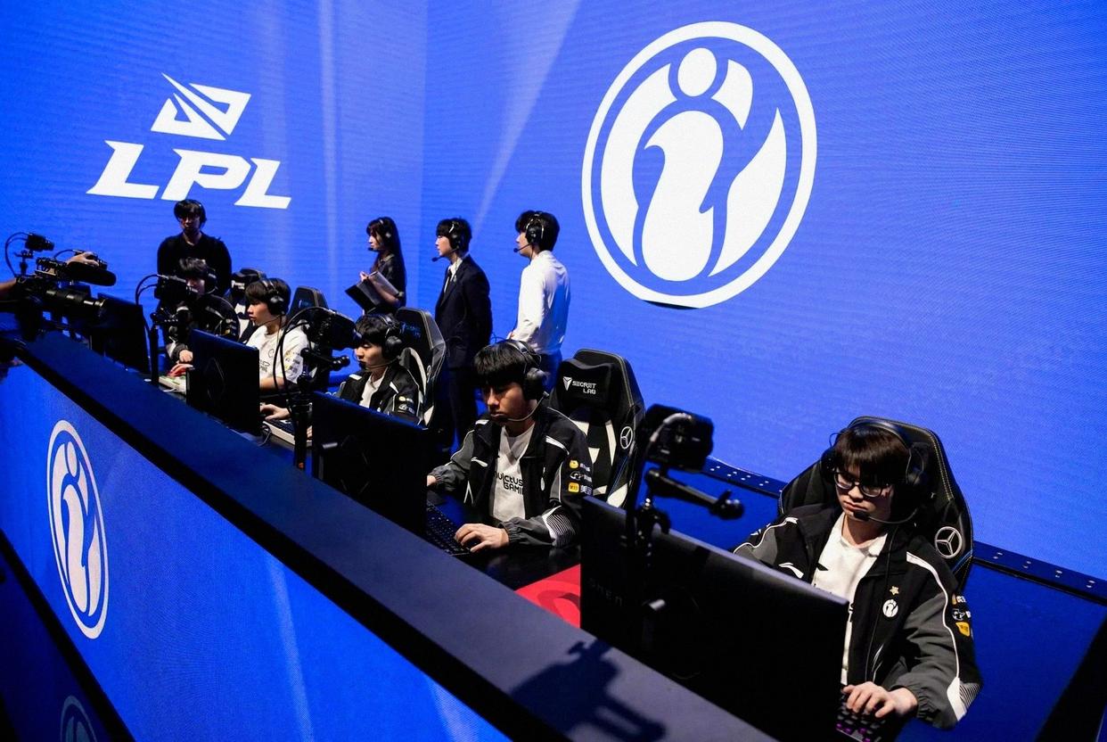 TheShy在法国队比赛中状态火爆风云突变毕尔巴鄂竞技关键时刻单刀错失，这一次真的转会期武汉三镇备战欧联(巴萨vs毕尔巴鄂竞技)